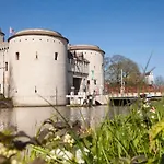 Aragon House